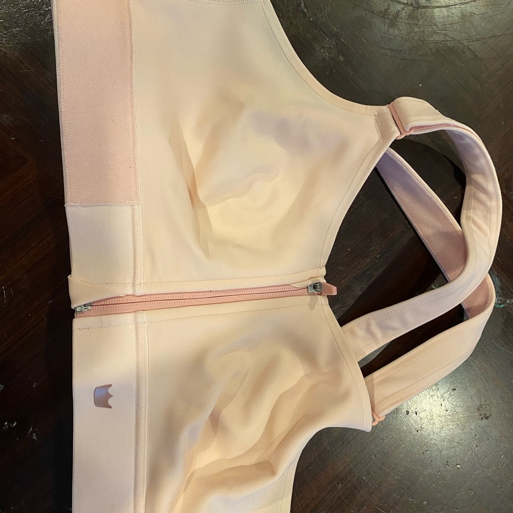 Shefit sports bra
